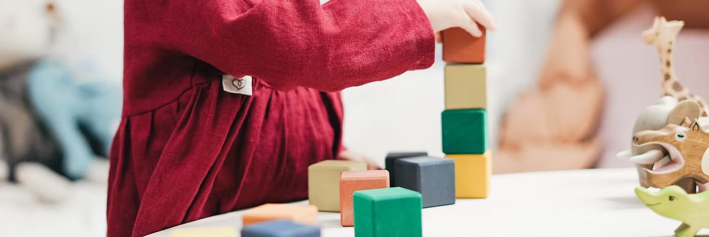 Freies Spiel mit Bauklötzen